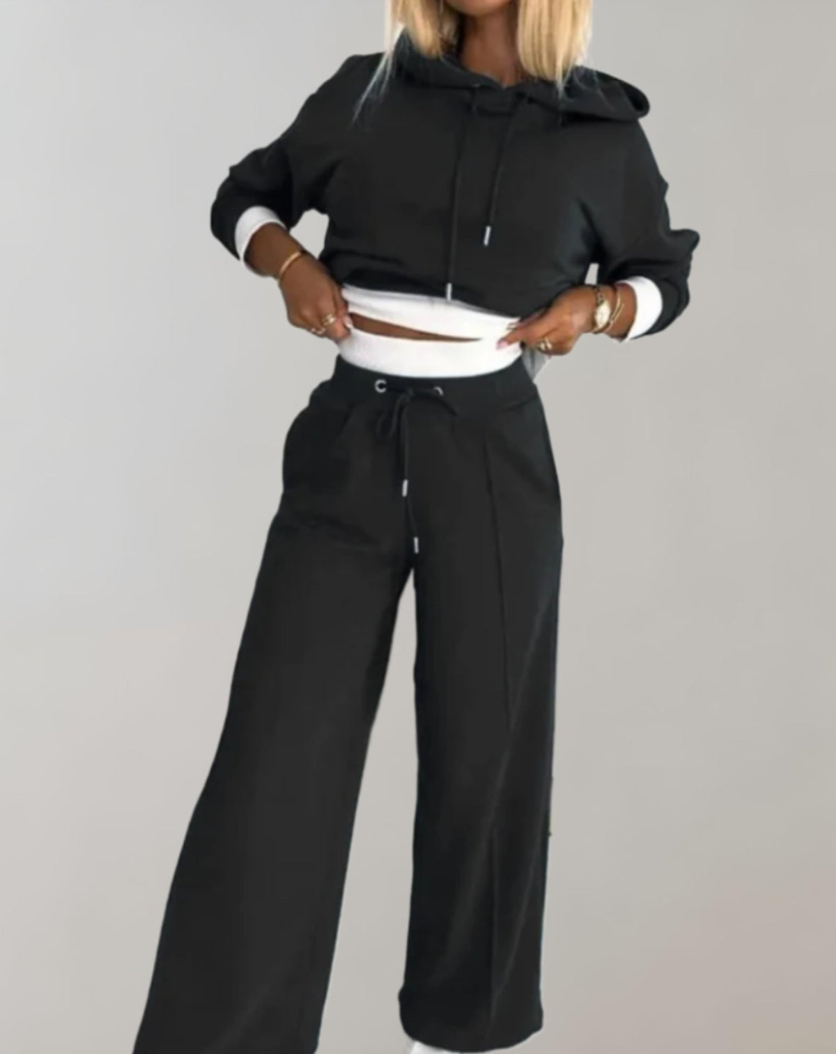 Carmen Womens Hoodie and Jogger Set in Black